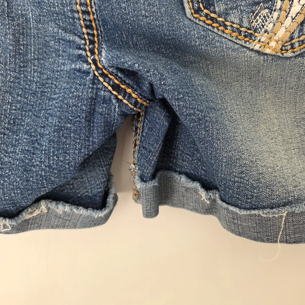 Ariya Jeans Denim Shorts Size 7/8 Distressed Cuffed Y2k Style - Picture 7 of 14